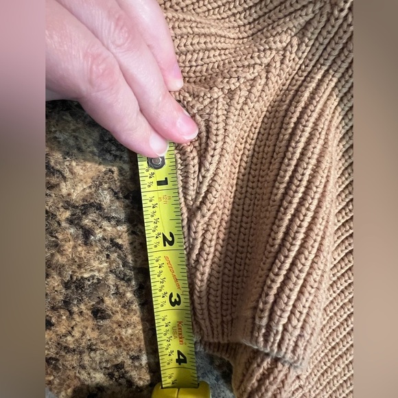 Reformation Camel Sanzo Ribbed Shorts - Picture 4 of 6